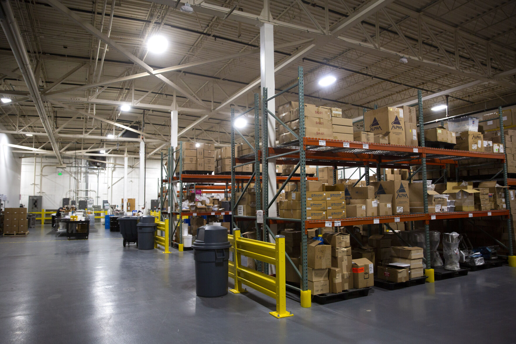 101120-biz-hemp-depot 07